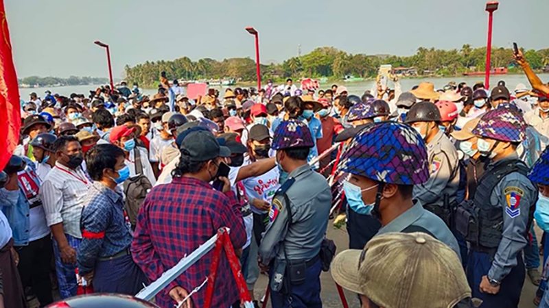 ပုသိမ်တွင် စစ်အာဏာရှင်ဆန့်ကျင်ရေး ဆန္ဒပြ အမျိုးသမီး ၁ ဦး ထပ်မံဖမ်းဆီးခံရ