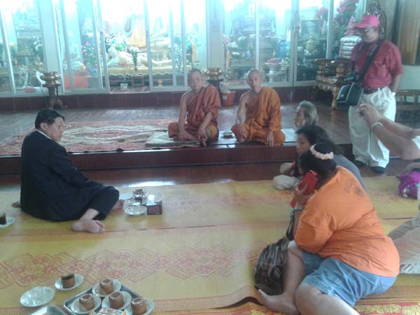 မဲေဆာက္ ျမန္မာဆရာေတာ္မ်ား တရား၀င္ေက်ာင္းထုိင္ခြင့္ရေရး ၾကိုးပမ္း