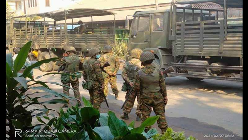 ပခုက္ကူမြို့တွင် စစ်အာဏာရှင်ဆန့်ကျင်ရေး ဆန္ဒပြသူများကို ပစ်ခတ်ဖမ်းဆီး၊ ၁၅ ဦးခန့် ဖမ်းဆီးခံရ
