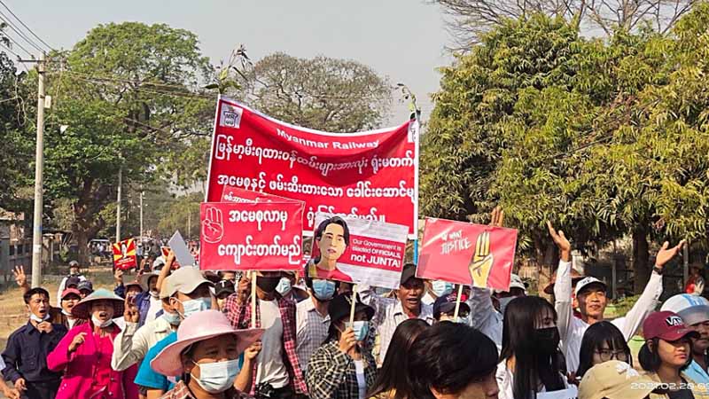 တောင်းတွင်းကြီး ဆန္ဒပြသူ ၄၀ ကျော် ဖမ်းဆီးခံရ