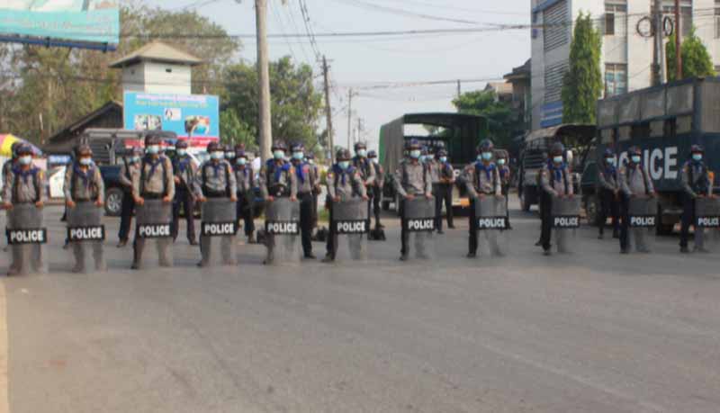 ဘားအံတွင် ဆန္ဒပြသူ ၁၀၀ ခန့် ဖမ်းဆီးခံရ