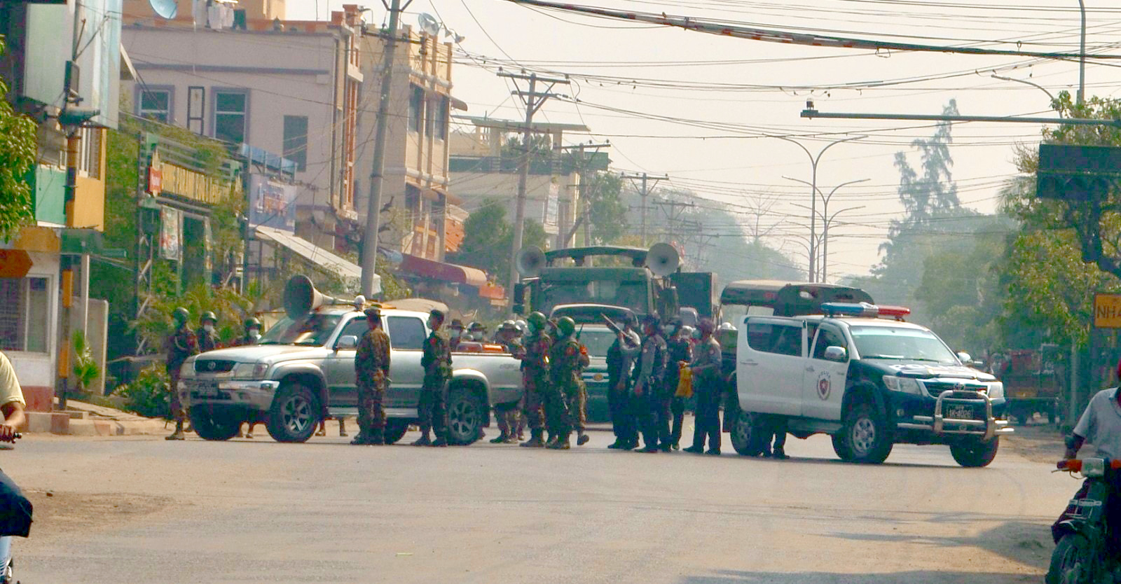ရွှေဘိုမြို့က GZ သပိတ်စစ်ကြောင်း မျက်ရည်ယိုဗုံးဖြင့် ဖြိုခွင်းခံရ