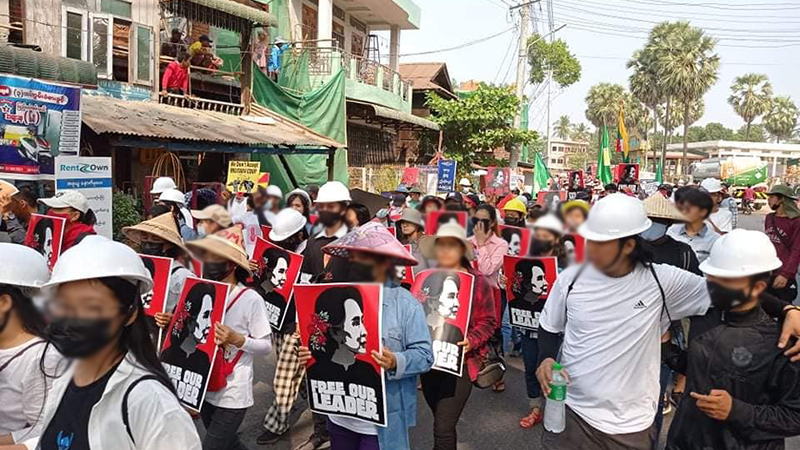 ကျိုက်ထိုတွင် စစ်‌အာဏာရှင်ဆန့်ကျင်ရေးလူထုလှုပ်ရှားမှုတွင် ဝန်ထမ်းများ ပိုမိုပါဝင်လာ