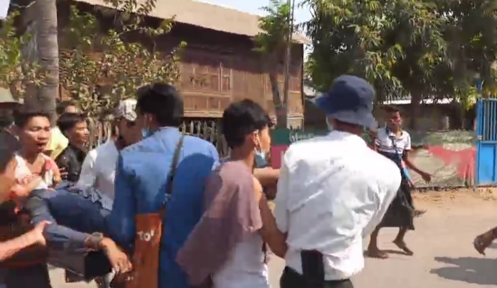 စလင်းမြို့၌ ရဲတပ်ဖွဲ့၏ အကြမ်းဖက်ပစ်ခတ်မှုကြောင့် ၁ ဦးသေဆုံး၊ ၅ ဦးထက်မနည်း ဒဏ်ရာရ