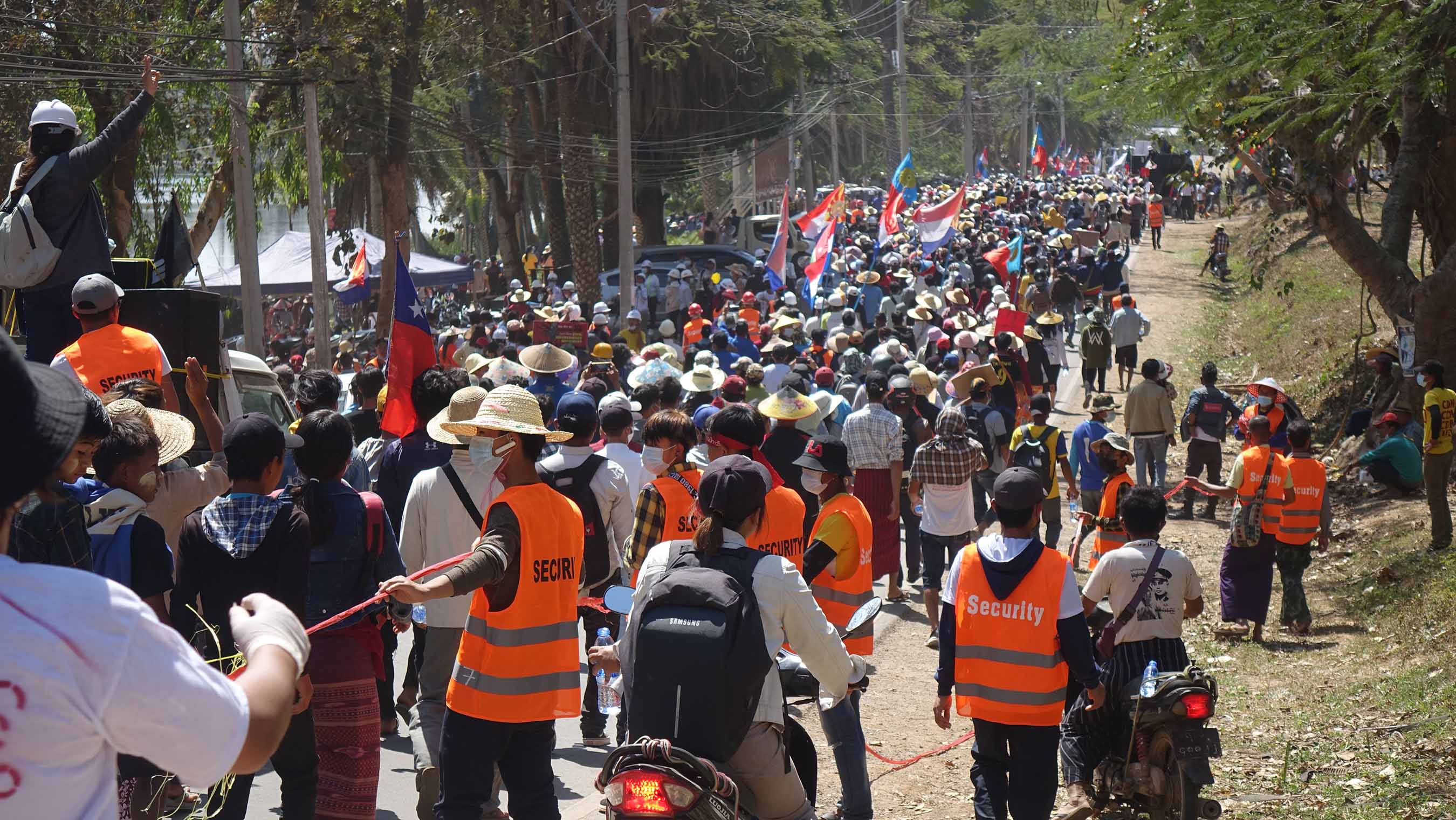 ကယားပြည်နယ် လွိုင်ကော်မြို့ အာဏာရှင်ဆန့်ကျင်ရေးဆန္ဒပြပုံရိပ်