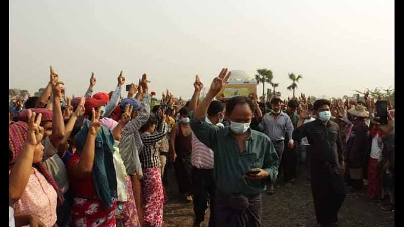 အာဏာရှင်ဆန့်ကျင်ရင်း သေနတ်မှန်သေဆုံးခဲ့သူ ကိုမျိုးနိုင်လင်း၏ ဈာပနကို ဇာတိရွာ၌ကျင်းပ