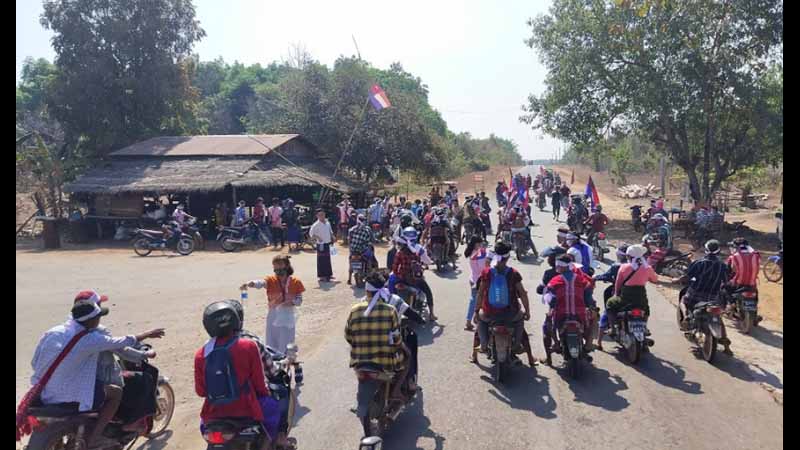 ဆန္ဒပြပြည်သူများကို အကြမ်းဖက်ဖြိုခွင်းပါက ခုခံကာကွယ်မည်ဟု ကေအန်ယူပြော