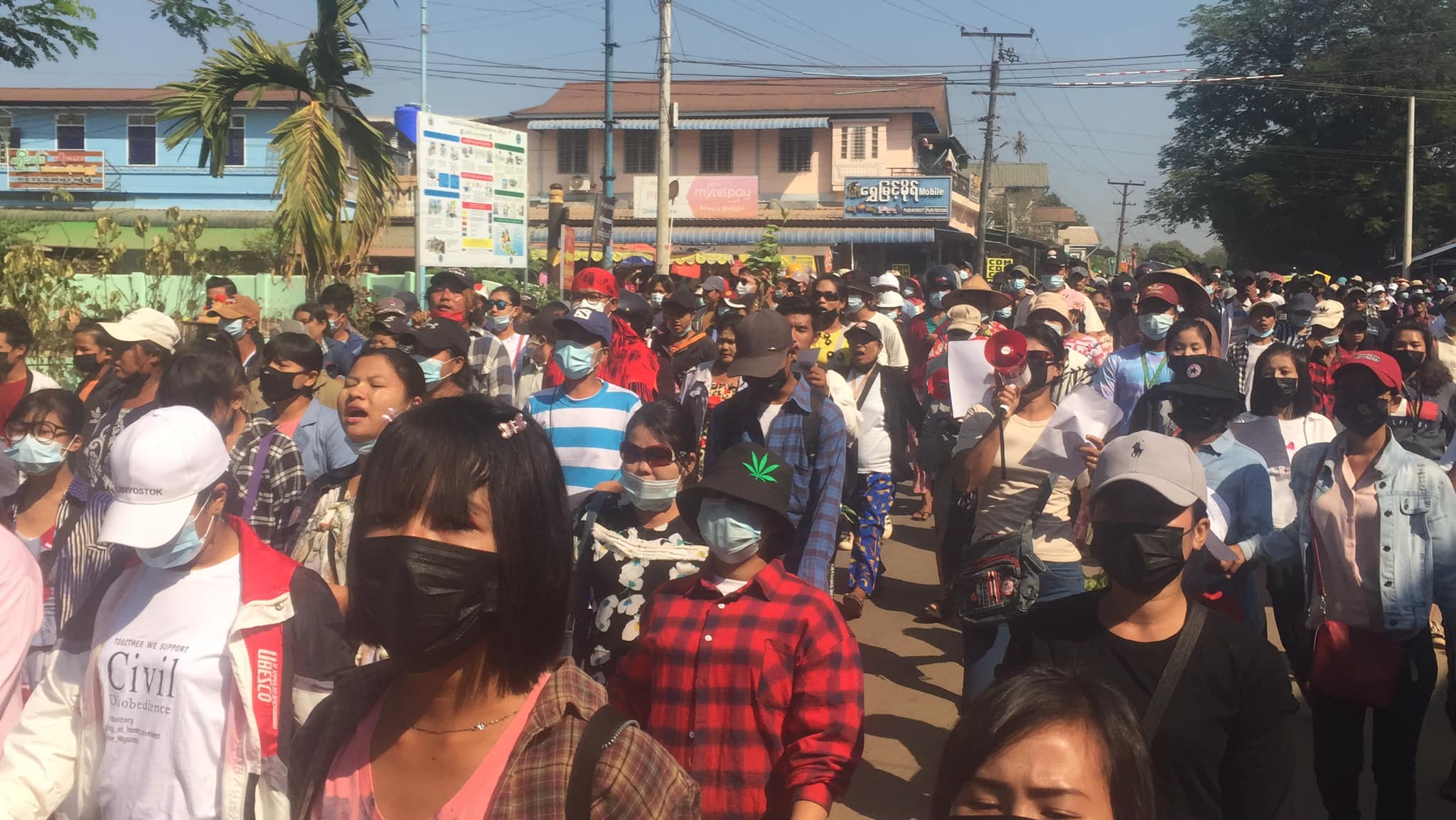 ရေးမြို့၌ စစ်အာဏာရှင်ဆန့်ကျင်ရေး ပြည်သူများငြိမ်းချမ်းစွာဆန္ဒဆက်ပြ
