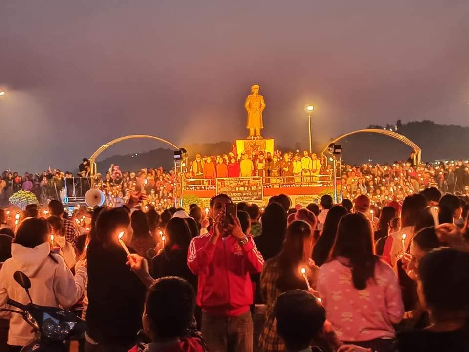 မိုးကုတ်မြို့၌ ကျဆုံးသွားသော အာဇာနည်များအတွက် ဘာသာပေါင်းစုံဆုတောင်းပွဲ ပြုလုပ်