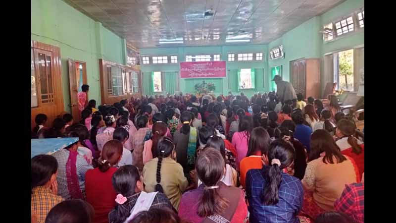 မိုးကုတ်မြို့တွင် ရေပူဆရာတော်အပါအဝင် ဖမ်းဆီးခံရသူများ ပြန်လွတ်မြောက်ရန် ပရိတ်ရွတ်