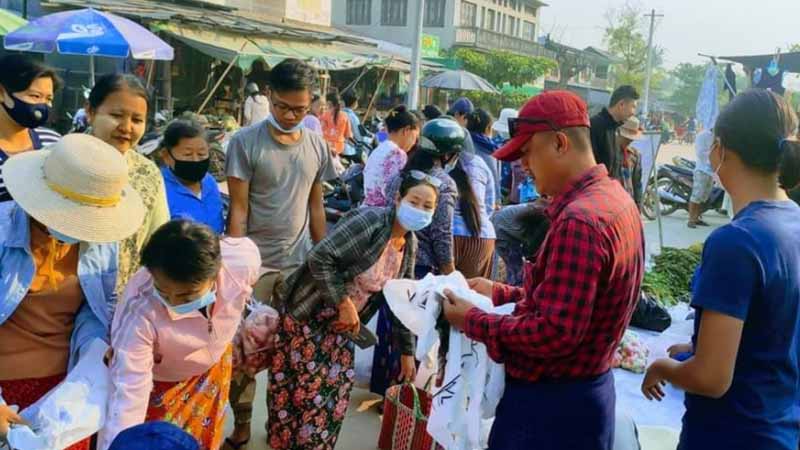 ခင်ဦးမြို့က CDM ဝန်ထမ်းများကို အပတ်စဉ် စားသောက်ကုန်ထောက်ပံ့