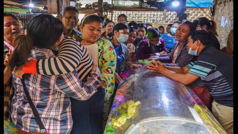 မန္တလေးမြို့တွင် ပစ်ခတ်ခံရမှုကြောင့် ကျဆုံးခဲ့သူ ၂ ဦး ဈာပန ကျင်းပ