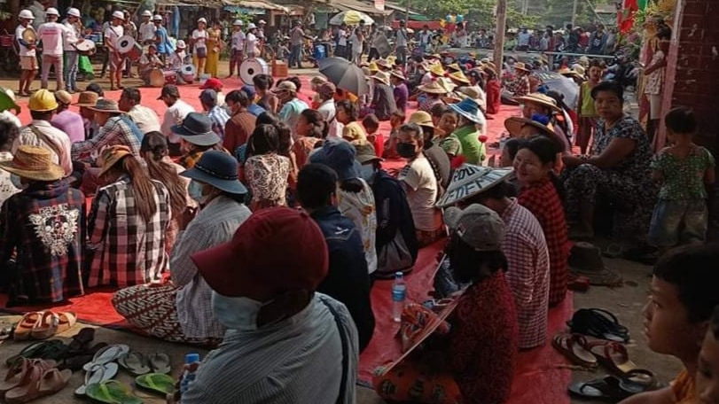 ဖြူးမြို့ပေါ်တွင် အာရုံဦးသပိတ်ပြုလုပ် ဆန္ဒပြ