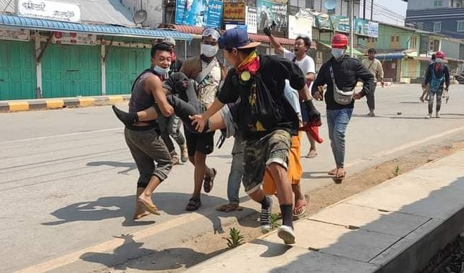 အောင်ပန်းတွင် စစ်တပ်နှင့်ရဲက အကြမ်းဖက်ပစ်ခတ်သဖြင့် သေဆုံးသူ ၉ ဦး၊ ဒဏ်ရာရ ၂၀ ကျော်ရှိလာ