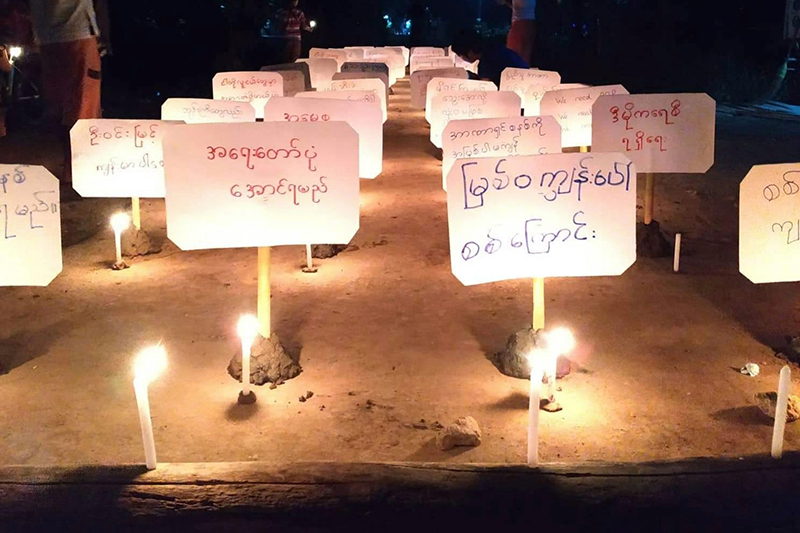 ပစ်ခတ်ဖြိုခွင်းမှုများကြားက ပုသိမ်တွင် ညသပိတ် ဆက်လက်ပြုလုပ်