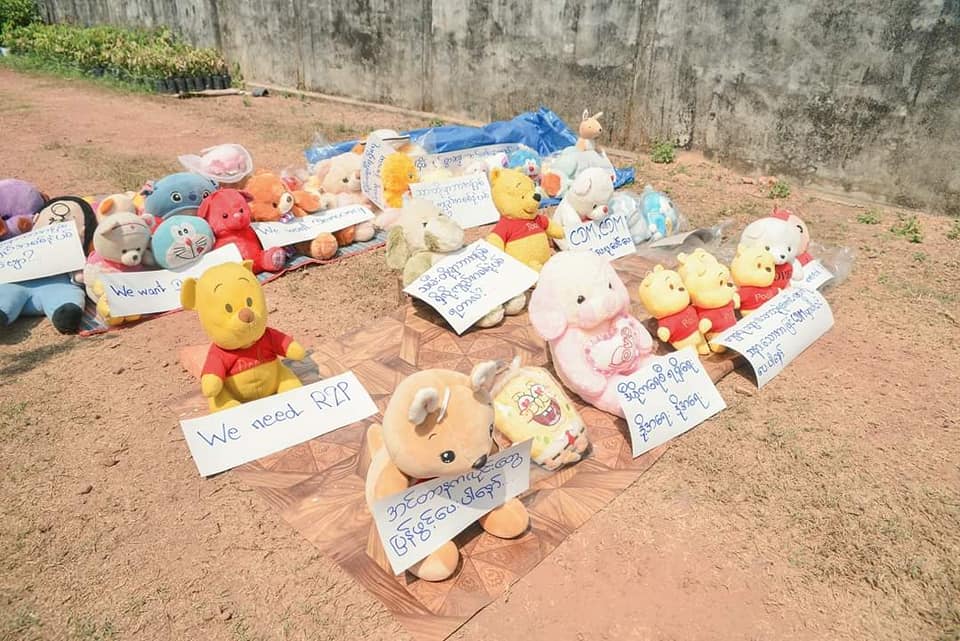 မော်လမြိုင်မြို့က စစ်အာဏာရှင်တော်လှန်ရေး အရုပ်သပိတ်