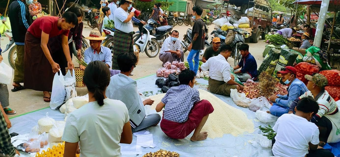 ခင်ဦးမြို့က CDM ဝန်ထမ်းများကို  စားသောက်ကုန်ထောက်ပံ့