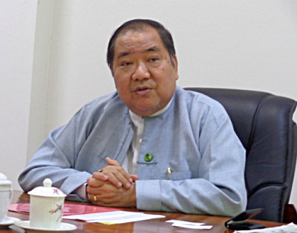 ျမန္မာမီနီထက္ အဆင့္ျမင့္သည့္ကား ထုတ္ရန္ စဥ္းစားေနဟု စက္မႈဒု-၀န္ၾကီးေျပာ