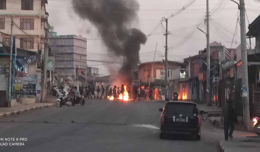 တောင်ကြီးတွင် စစ်တပ်နှင့်ရဲက မြို့ထဲဝင်ပြီး ရိုက်နှက်ဖမ်းဆီး၊ပစ်ခတ်၊ မီးရှို့၊ ဖျက်ဆီး ရမ်းကားနေ