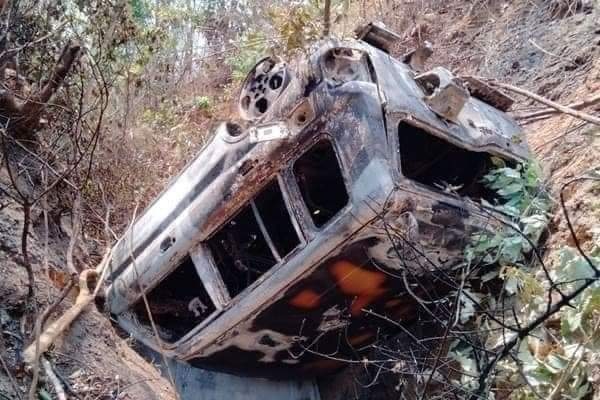 ဖယ်ခုံတွင် စစ်ကောင်စီဝန်ထမ်း ၄ ဦးအလောင်းပြန်တွေ့၊ ရွာအနီး စစ်အင်အားများစွာ ချထားသ ဖြင့် ရွာသားအချို့ တိမ်းရှောင်