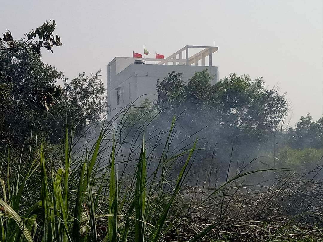 ပုသိမ်မြို့ အန်အယ်လ်ဒီပါတီရုံး အနောက်ဘက်တွင် မီးလောင်