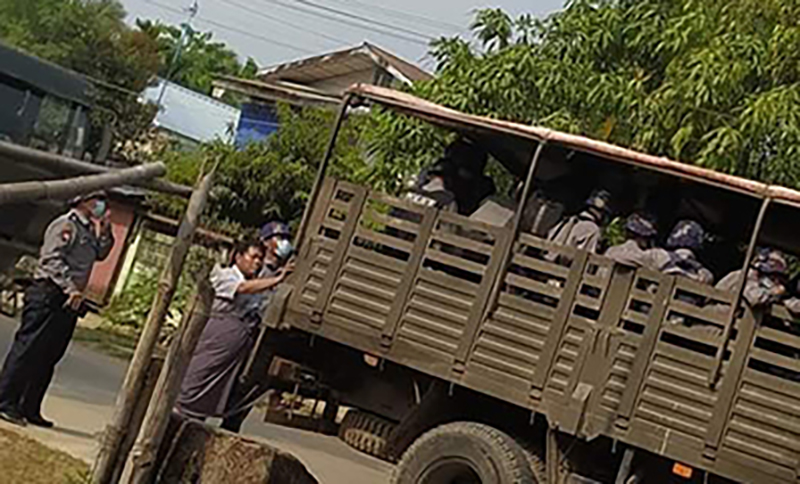 ပုသိမ်တွင် လူ့အခွင့်အရေးစောင့်ကြည့်ကာကွယ်ရေးအဖွဲ့ ဥက္ကဋ္ဌကို အကြမ်းဖက်စစ်အုပ်စု ဖမ်းဆီး