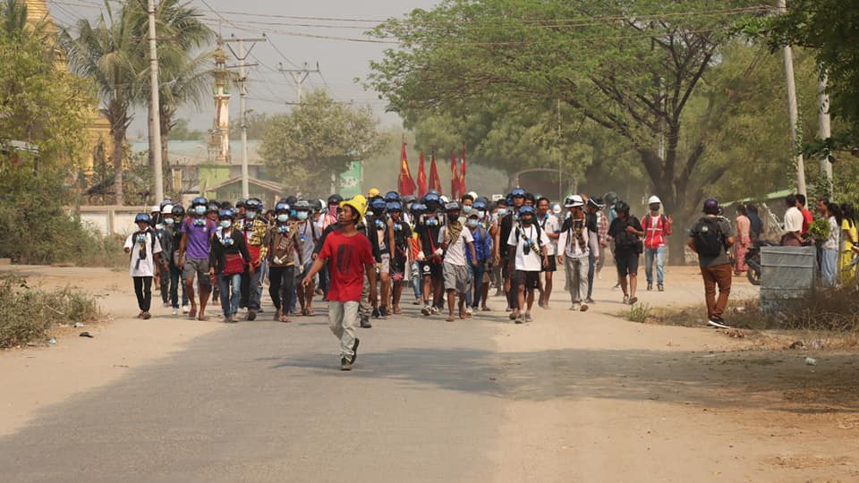 မုံရွာပင်မသပိတ်စစ်ကြောင်း ဆက်လက်ချီတက်