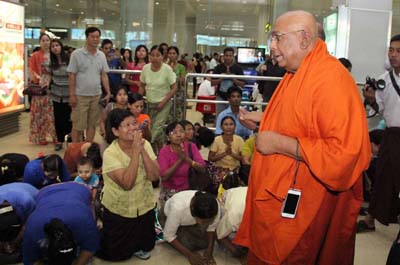 မေလးေရာက္ ျမန္မာအလုပ္သမား ၁၇၀ ေက်ာ္ ျပန္လည္ ေရာက္႐ွိ (ဓာတ္ပုံ)