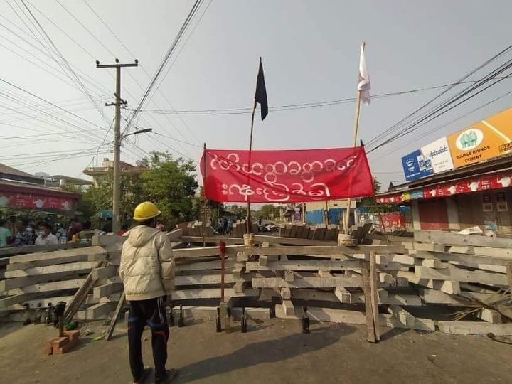 မြစ်ကြီးနားတွင် ဆန္ဒပြပွဲသတင်းယူနေသည့် သတင်းထောက် ၂ ဦး ဖမ်းဆီးခံရ