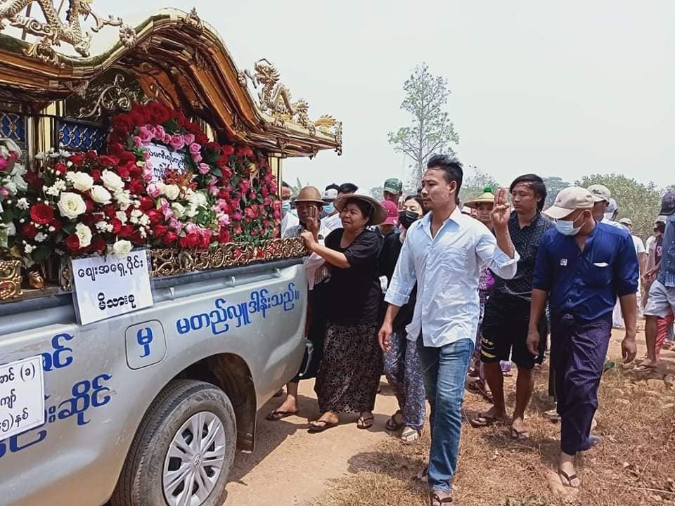 ပဲနွယ်ကုန်းမြို့ နွေဦးတော်လှန်ရေးတွင် ကျဆုံးသွားသည့် ကိုကျော်ကျော်၏ စျာပနကျင်းပ
