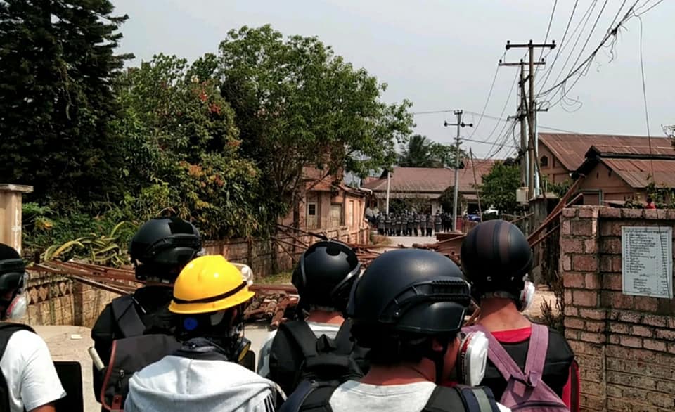 ကျောက်မဲသပိတ်ကို မျက်ရည်ယိုဗုံးဖြင့်ဖြိုခွင်း၊ အမျိုးသမီး ၁ ဦး သတိလစ်