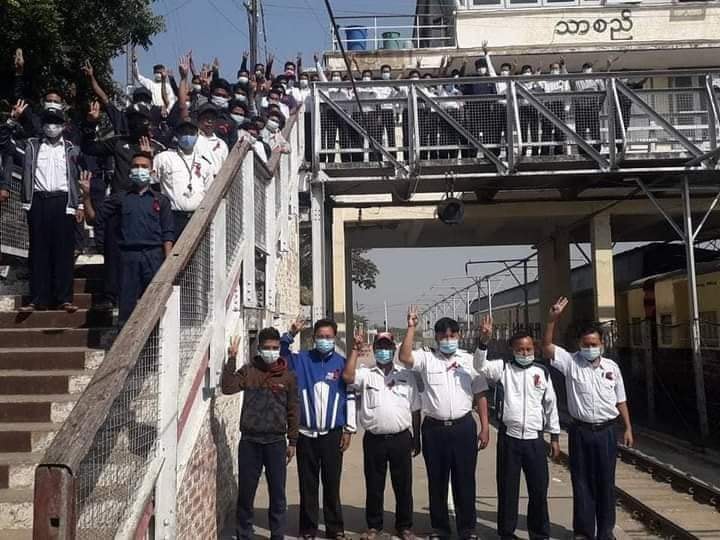 ဧပြီ ၁ ရက်နေ့ မီးရထားပြန်ထွက်ရန် သာစည်ဘူတာ CDM ဝန်ထမ်းများ ဖိအားပေးခံနေရ
