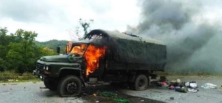 စစ်ယာဉ်တန်းကို ကေအိုင်အေ တိုက်ခိုက်၊ တပ်သား ၂၀ ကျော်သေဆုံးပြီး စစ်ကား ၄ စီး ပျက်စီး