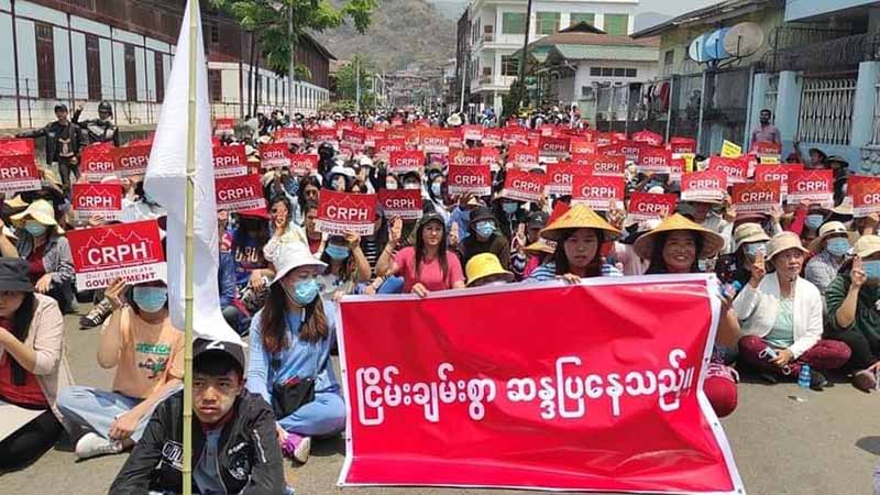မိုးကုတ်မြို့တွင် စစ်အာဏာရှင်ပြုတ်ကျရေး  ပြည်သူများငြိမ်းချမ်းစွာဆန္ဒပြ
