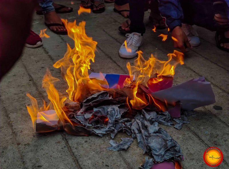ထားဝယ်မြို့တွင် တရုတ်နှင့် ရုရှားအလံကို မီးရှို့ဆန္ဒပြ