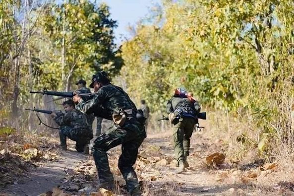 မိုးမောက်မြို့နယ်၌ တိုက်ပွဲပြင်းထန်ဆက်ဖြစ်၊  စစ်ကောင်စီတပ်ဖွဲ့ဝင် အများအပြားသေဆုံး