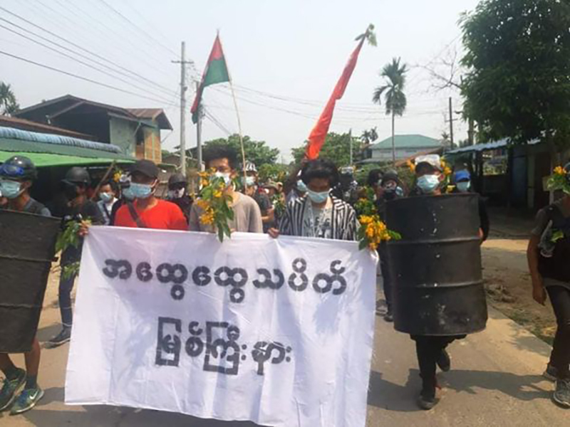 မြစ်ကြီးနားဆန္ဒပြသူများကို ပစ်ခတ်ဖြိုခွင်း၊ ၄ နှစ်ကလေးအပါအဝင် မိသားစုဝင် ၅ ဦး ဖမ်းဆီးခံရ