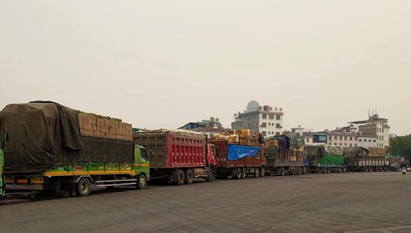 တရုတ်နိုင်ငံ ကျယ်ဂေါင်တွင် ပိတ်မိနေသည့် မြန်မာကုန်ကားများကို မူဆယ်ပြန်ထွက်ခွင့်ပြု