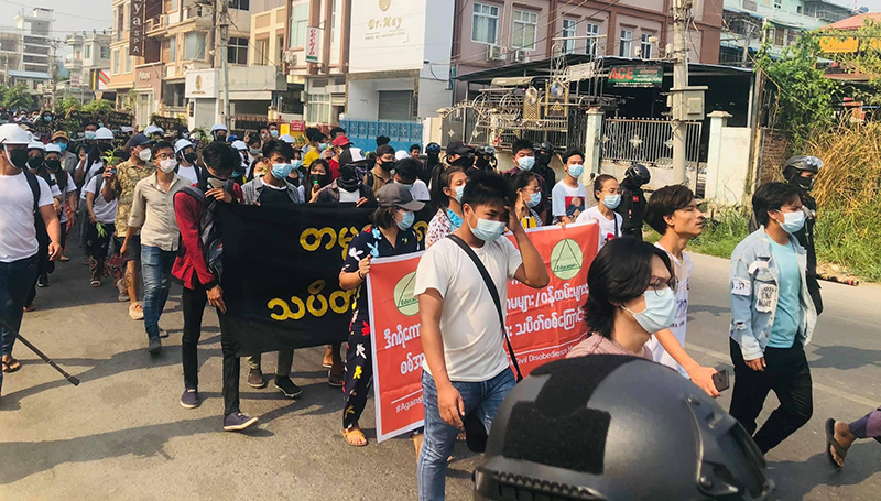 မန္တလေး စုပေါင်းသပိတ်စစ်ကြောင်း ဖြိုခွင်းခံရ