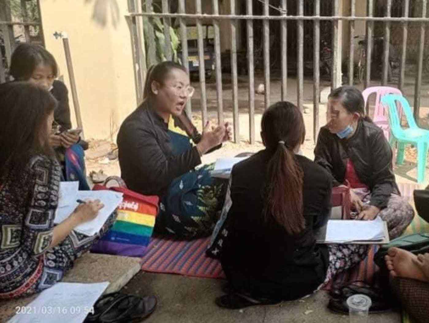 မြန်မာအမျိုးသမီးရှေ့နေများ စစ်ကောင်စီကို တရားရေးစစ်မြေပြင်တိုက်ပွဲဝင်နေ