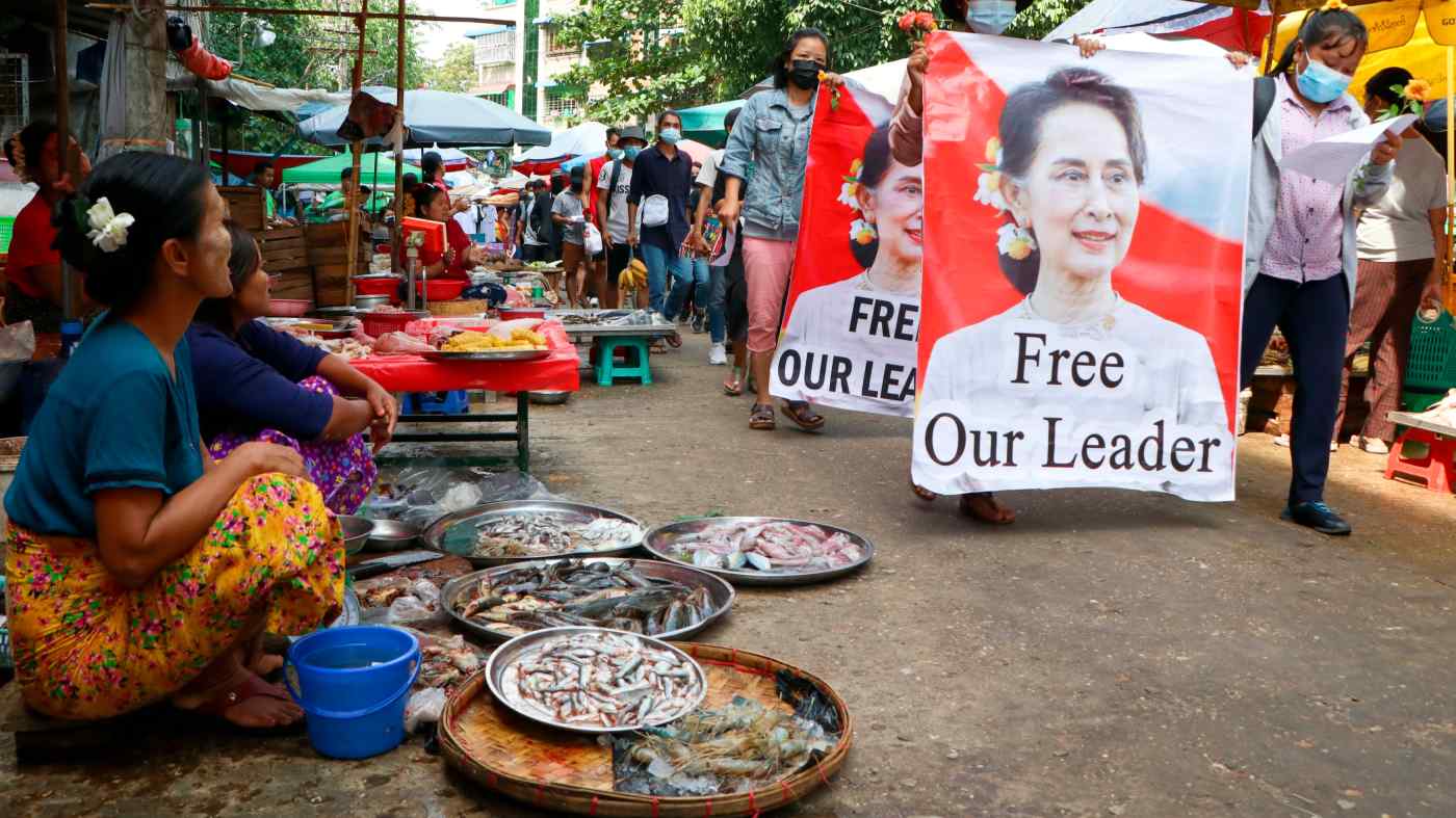 စစ်အာဏာရှင်လက်အောက် မြန်မာနိုင်ငံ၌ ကုန်ဈေးနှုန်းများ အဆမတန်မြင့်တက်၊ ကျပ်ငွေတန်ဖိုး ၁၄ ရာခိုင်နှုန်း ကျဆင်း