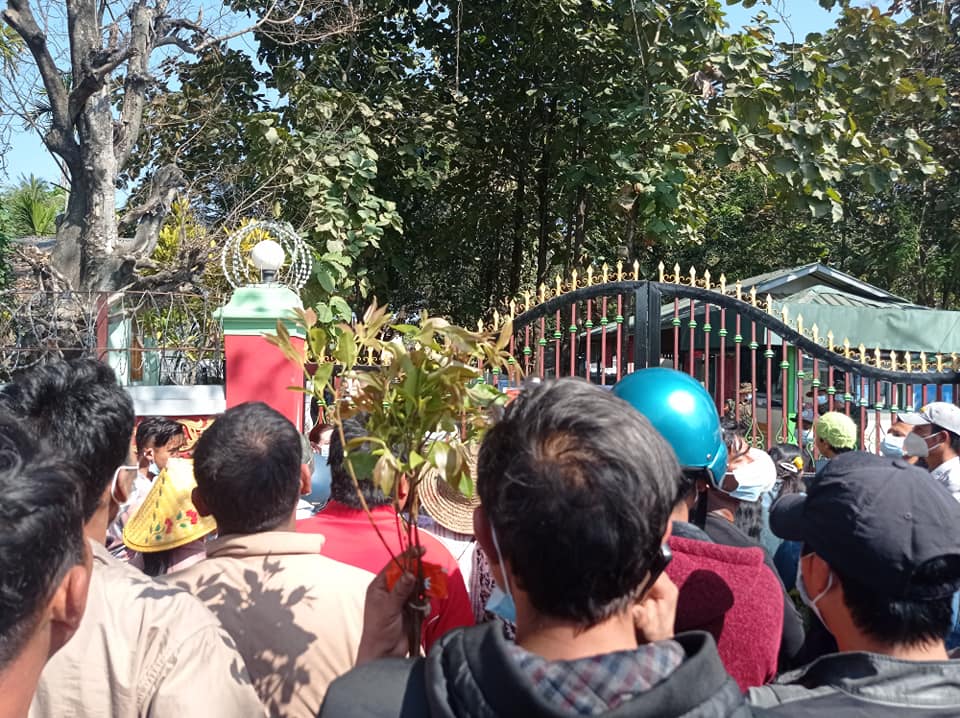 မြစ်ကြီးနားထောင်မှ အကျဉ်းသားပေါင်း ၅၀၀ ကျော် ပြန်လွတ်