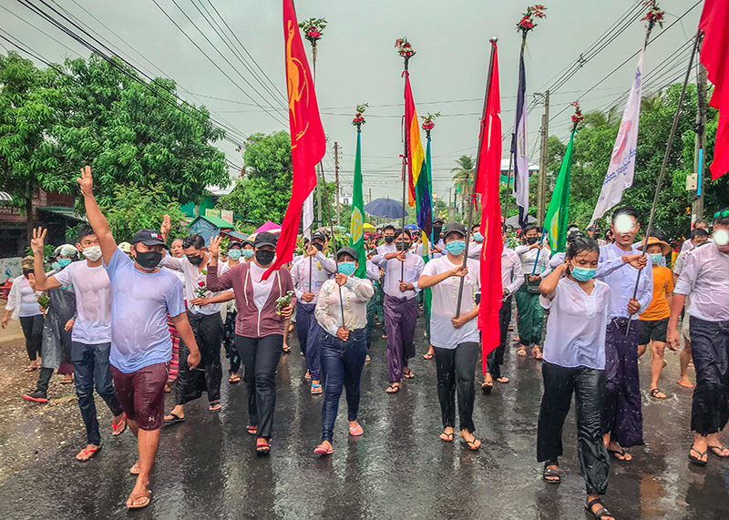 မိုးသည်းထဲက ထားဝယ်လူထုရဲ့ ညနေပိုင်းသပိတ်စစ်ကြောင်း