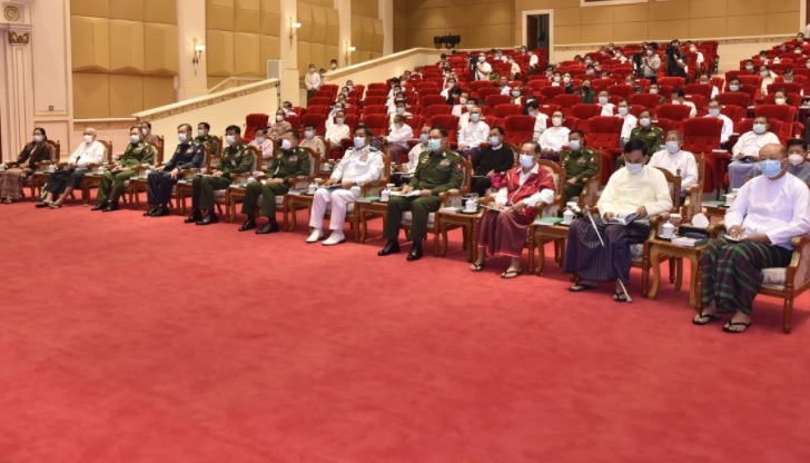 မန်းငြိမ်းမောင်၊ ဦးသိန်းညွန့်၊ ဦးခင်မောင်ဆွေ အပါအဝင် ၁၀ ဦးကို အီးယူက ပိတ်ဆို့ဒဏ်ခတ်