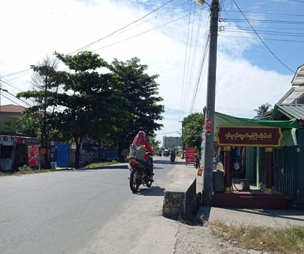 မြစ်ကြီးနား၌ ကျောင်းသား ၁ ဦးကို ဖမ်းမမိသဖြင့် မိခင်ဖြစ်သူအား စစ်တပ်ကဖမ်းဆီး