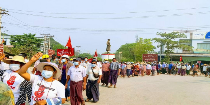 ခင်ဦးမြို့တွင် ဒုလဘ္ဘကိုယ်တော် ၁ ပါးကို အကြမ်းဖက်စစ်အုပ်စုက မတရားဖမ်းဆီး