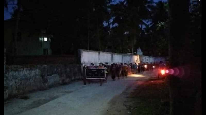 ပေါင်မြို့နယ်က အရုဏ်ဦးသပိတ်