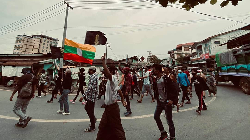 သီပေါမြို့က ဒေါင်းစစ်သည်သပိတ်