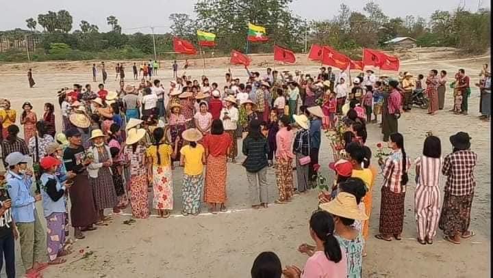 နွားထိုးကြီးမြို့နယ်ရှိ ဆူးဖြူကုန်းရွာကို အကြမ်းဖက်စစ်တပ်ကဝင်စီး၊ ရွာသားအချို့ ထွက်ပြေး