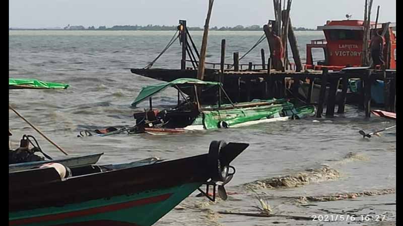 လပွတ္တာတွင် လေပြင်းတိုက်ခတ်ပြီး  အနည်းဆုံး စက်လှေ ၆ စီး နစ်မြုပ်